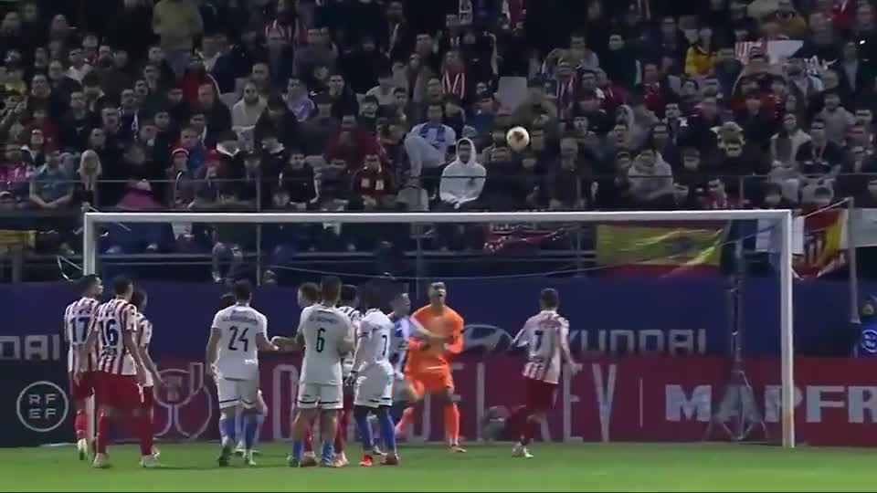 牌九里判断比感觉重要（玩牌九，判断力胜过直觉）