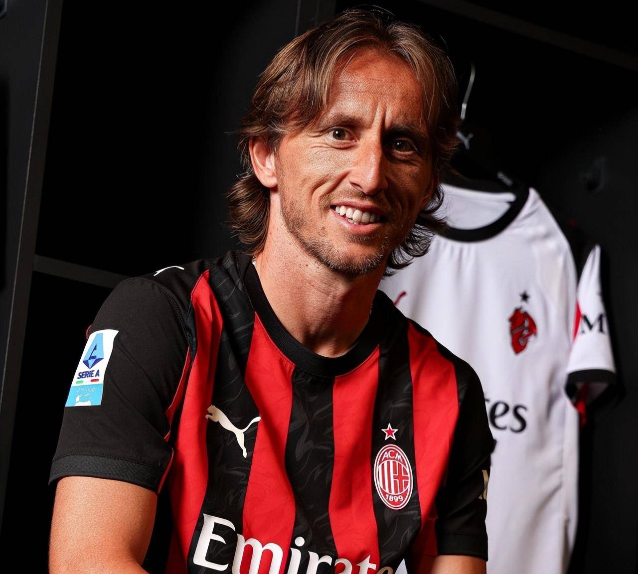 ATP总决赛第2日综述：弗里茨横扫穆塞蒂，辛纳室内硬地27连胜