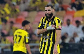 体育博弈里的“情绪复利崩塌”。（体育博弈中的情绪复利瓦解）